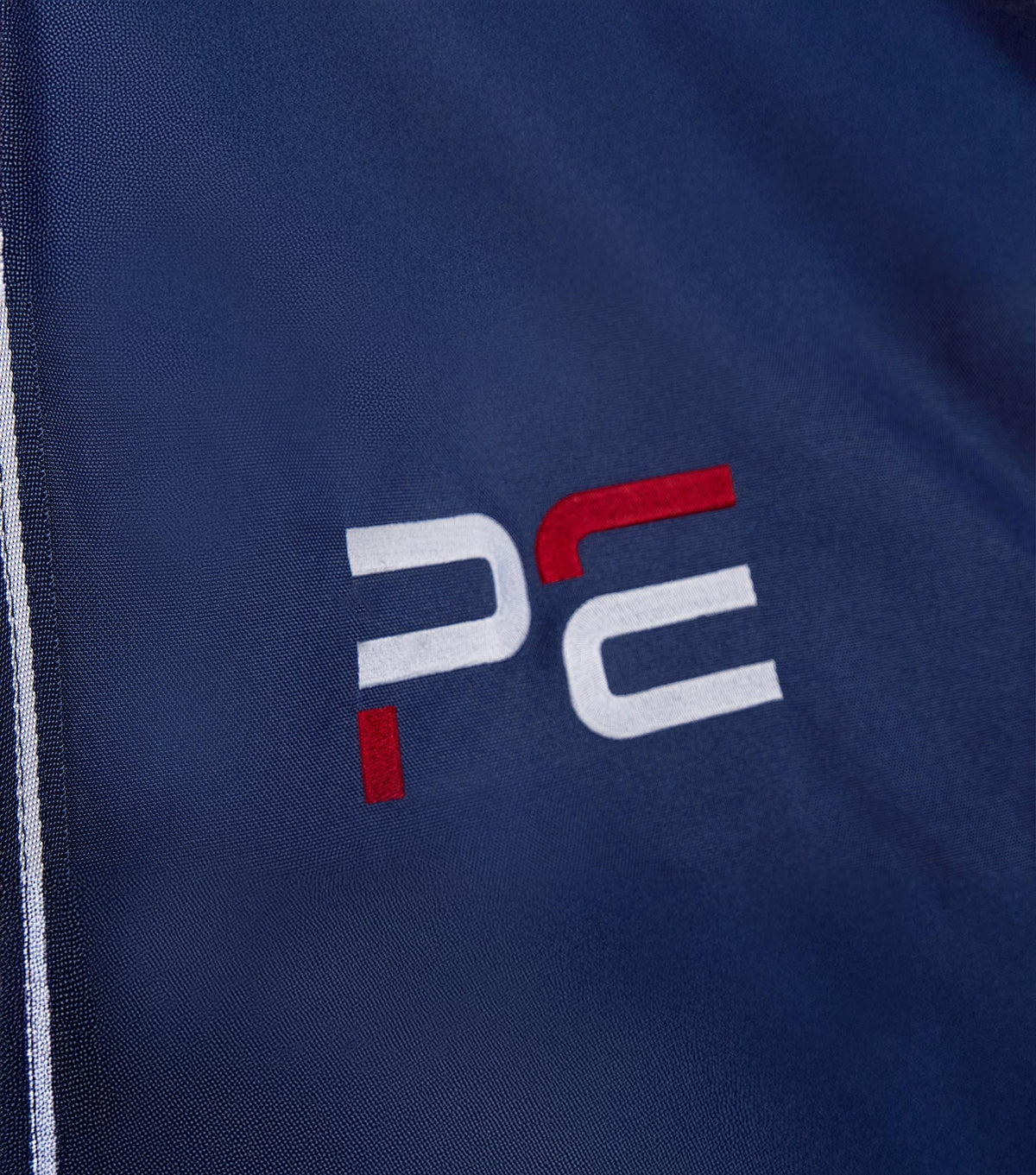 PE Team Stable Drape