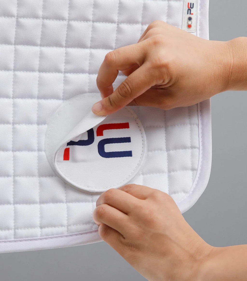 Premier equine - Tapis blanc avec patch numero