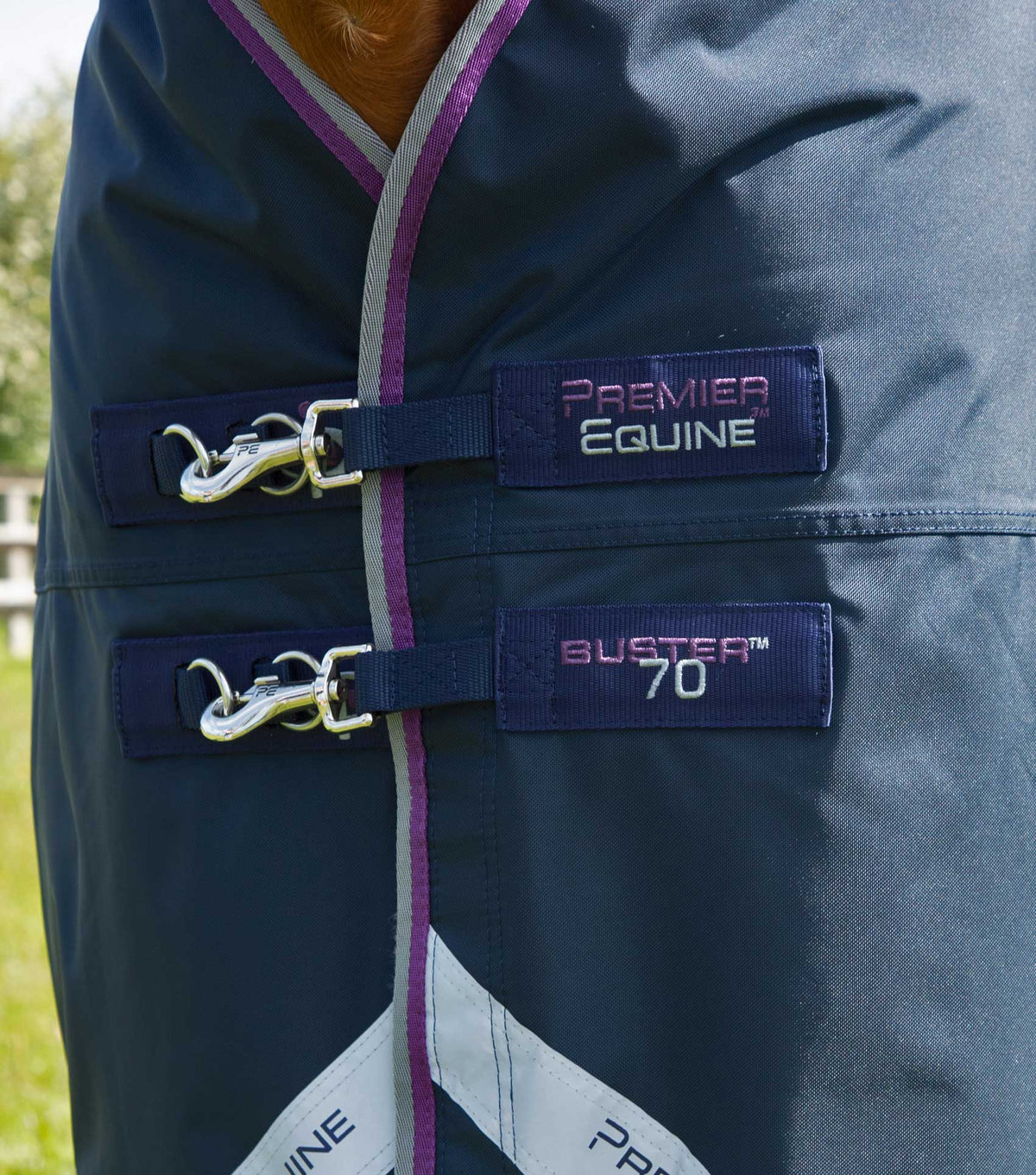 Buster 70g – couverture d’extérieur avec couvre-cou classique