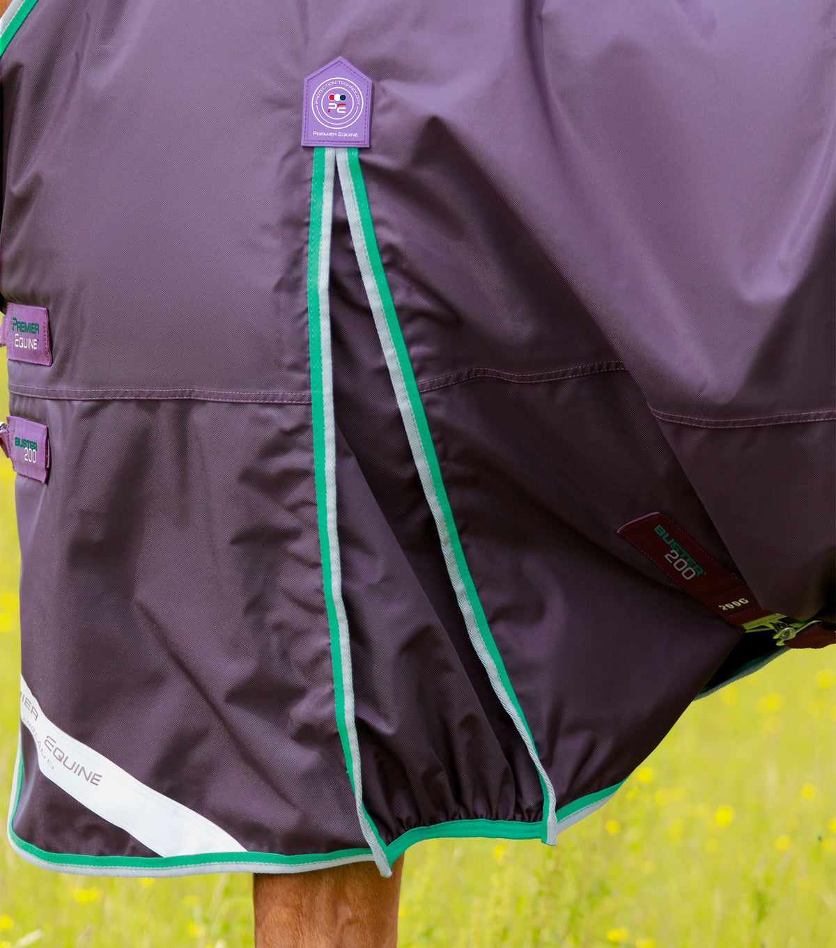 Buster 200g – couverture d’extérieur avec couvre-cou Snug-Fit