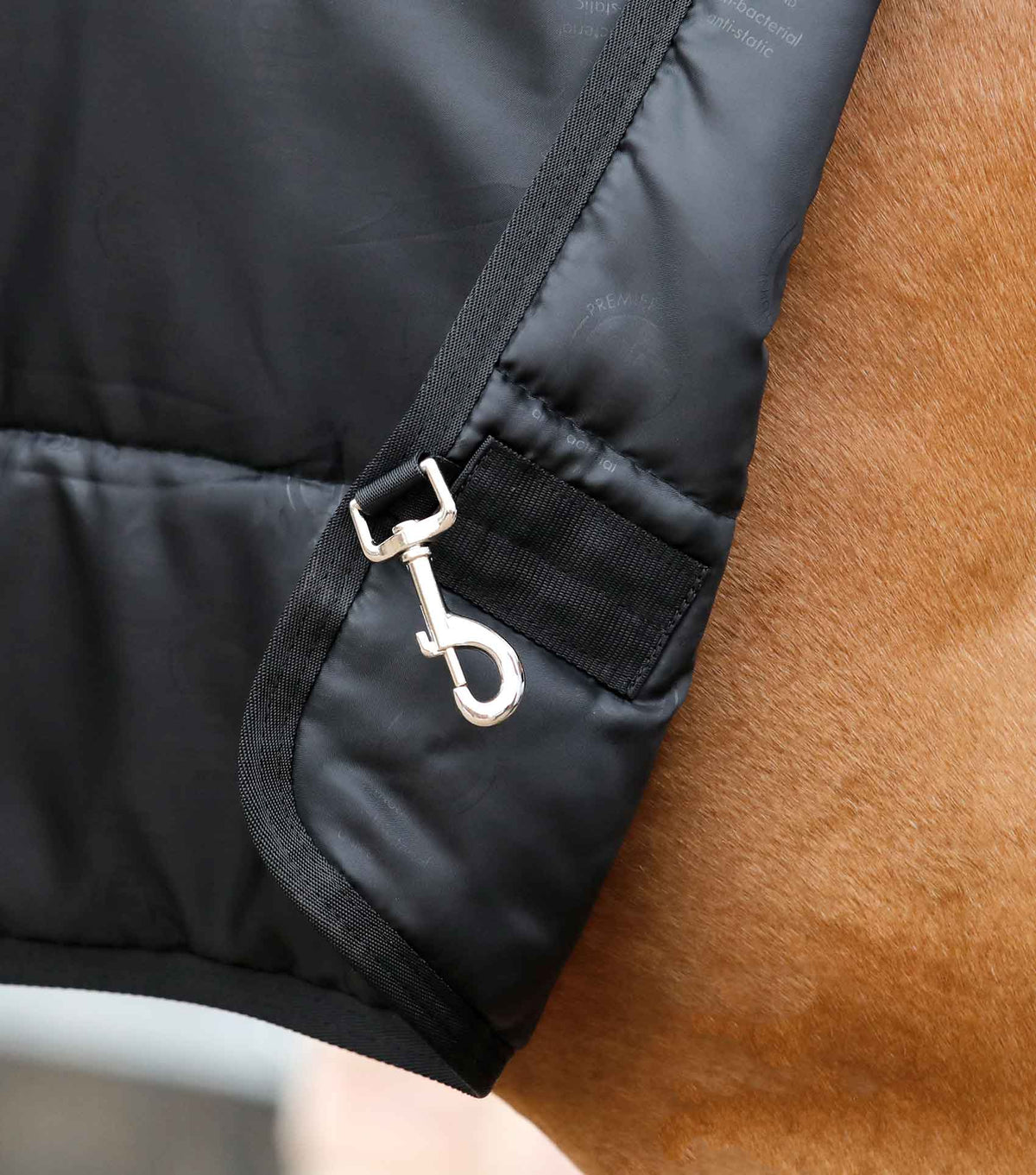 200g – sous-couverture pour cheval