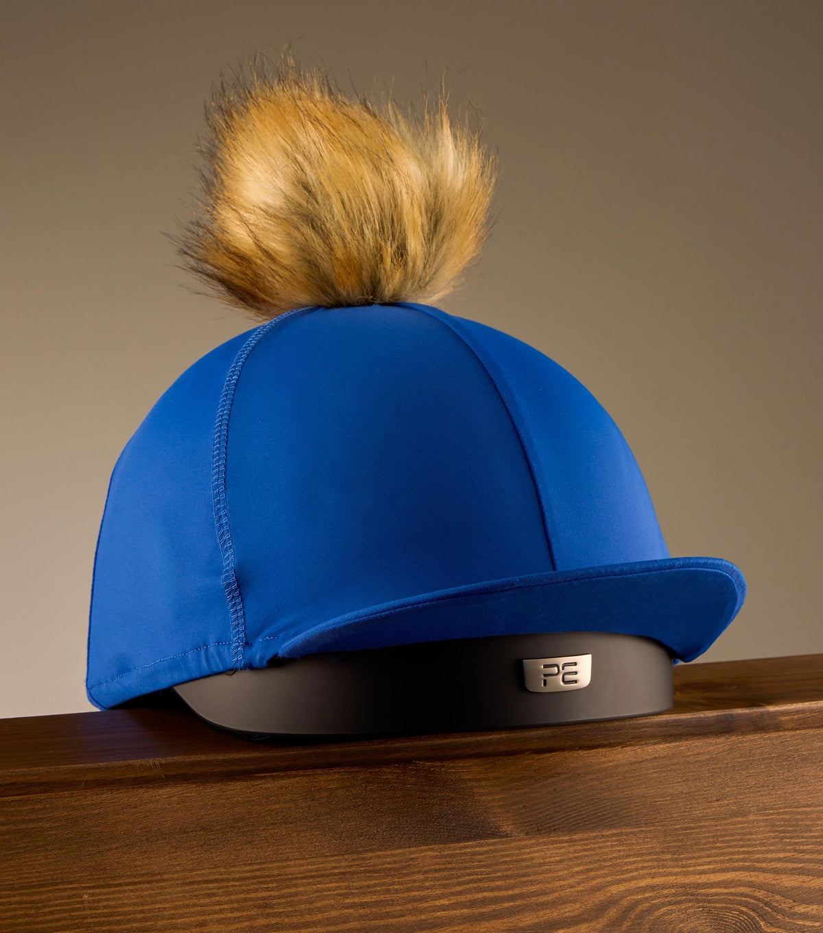 Jersey Hat Silk avec Faux Fur Pom Pom