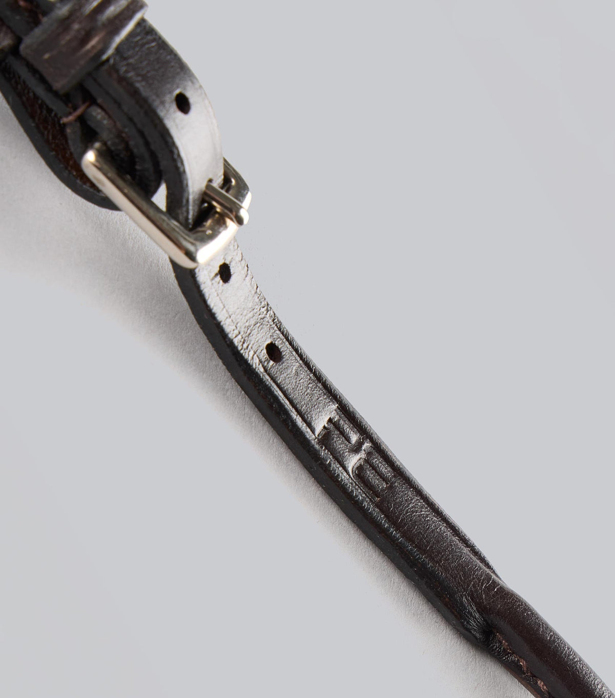 Round Lip Strap