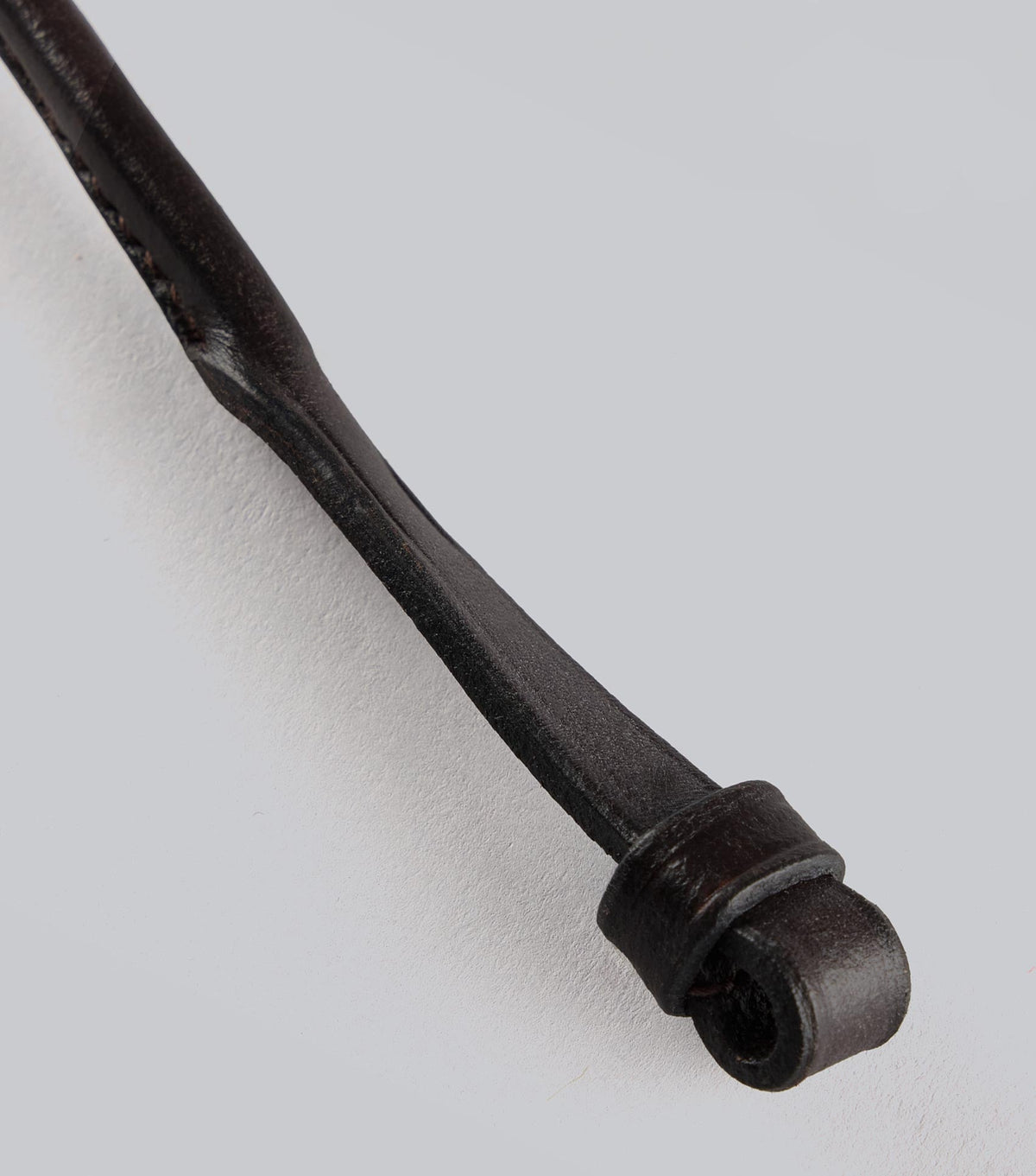 Round Lip Strap