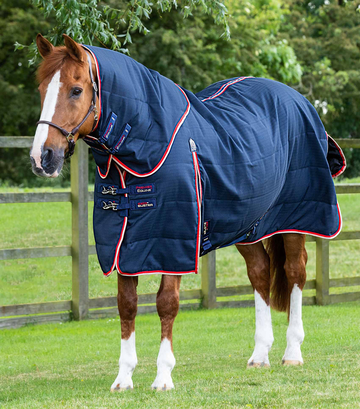 Stable Buster 100g couverture d’écurie avec Neck Cover