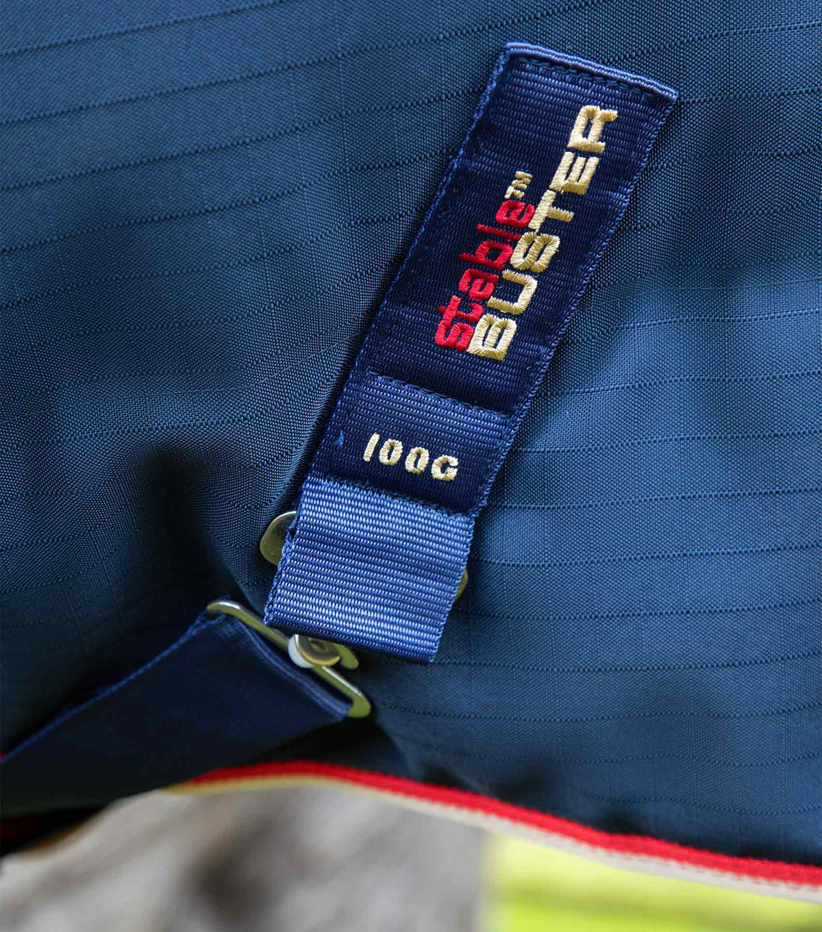 Stable Buster 100g couverture d’écurie avec Neck Cover