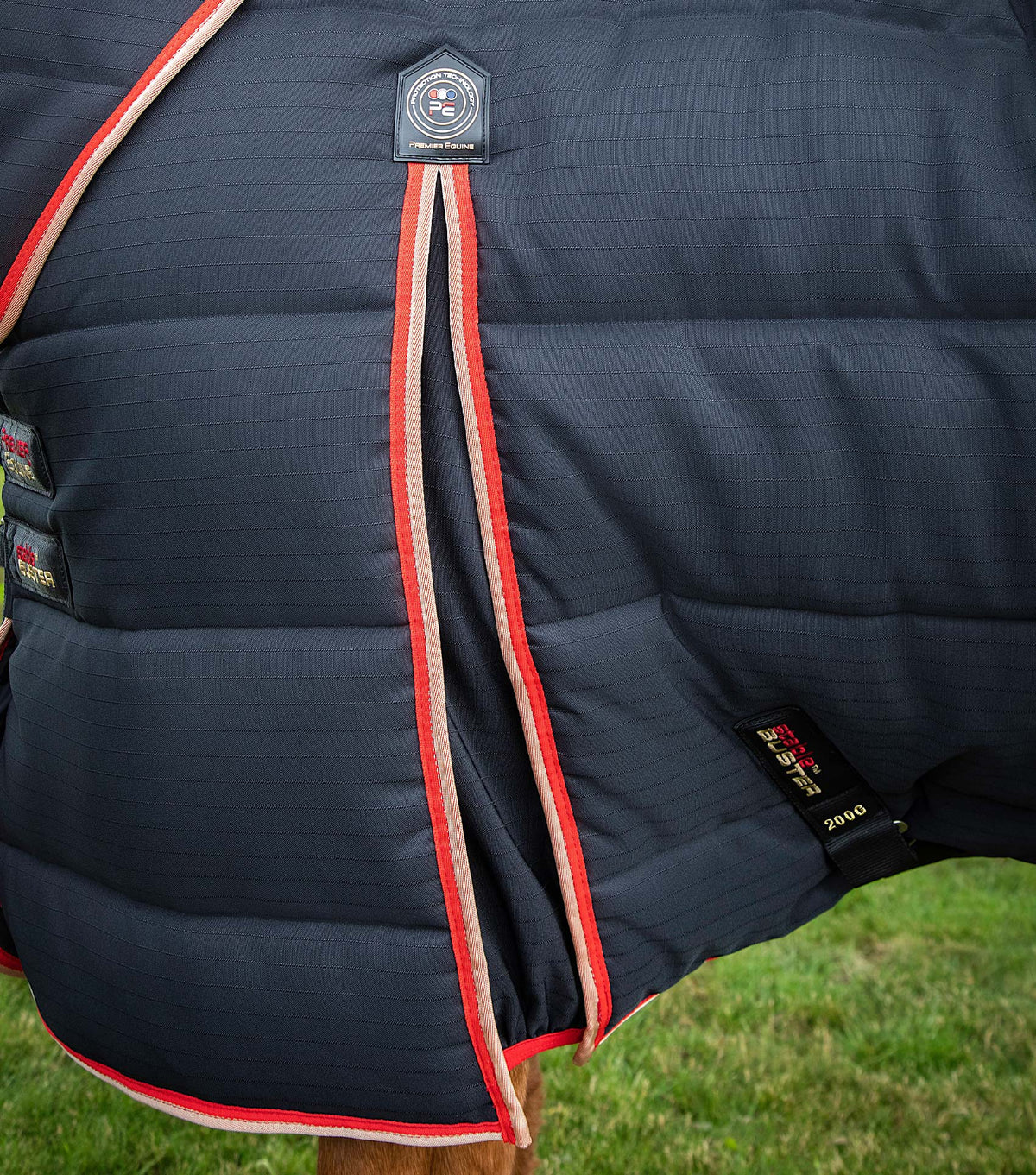Stable Buster 200g couverture d’écurie avec Neck Cover
