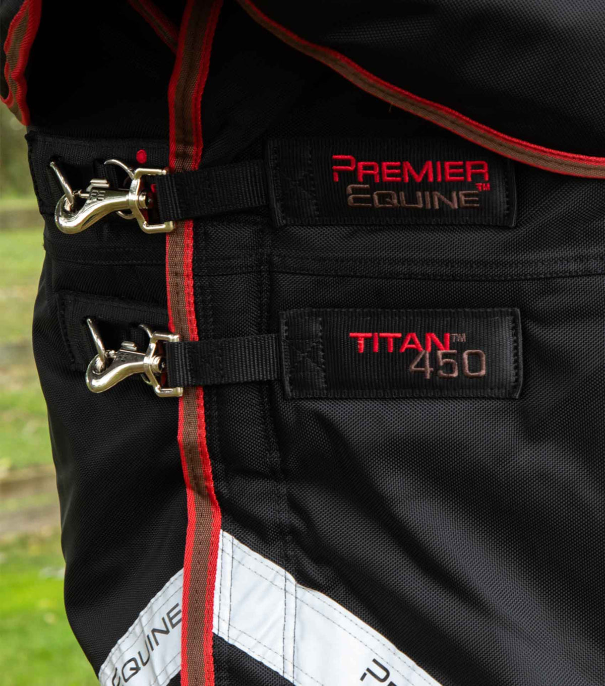 Titan 450g – couverture d’extérieur avec couvre-cou Snug-Fit