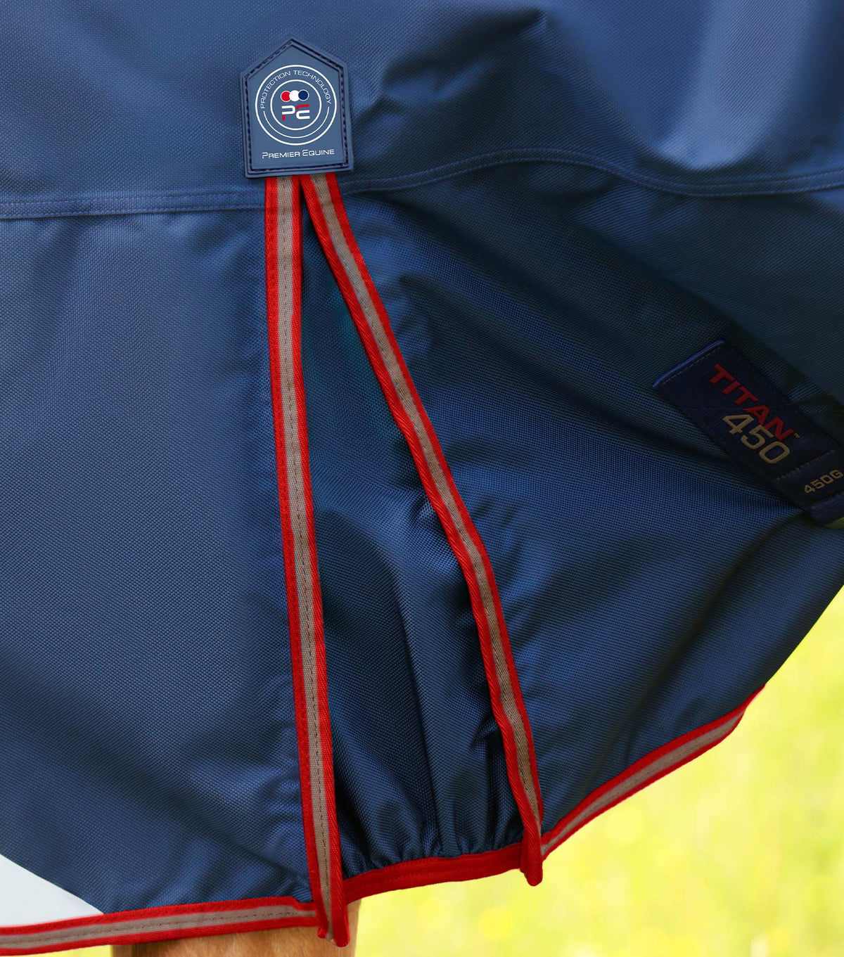 Titan 450g – couverture d’extérieur avec couvre-cou Snug-Fit