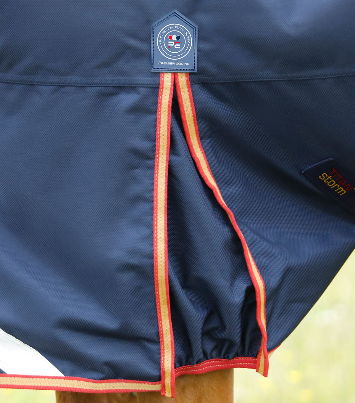 Titan Storm 450g – couverture d’extérieur Combo avec encolure Snug-Fit