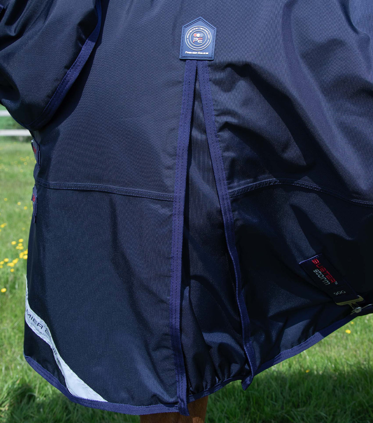 Buster Storm 90g – couverture d’extérieur Combo avec encolure classique