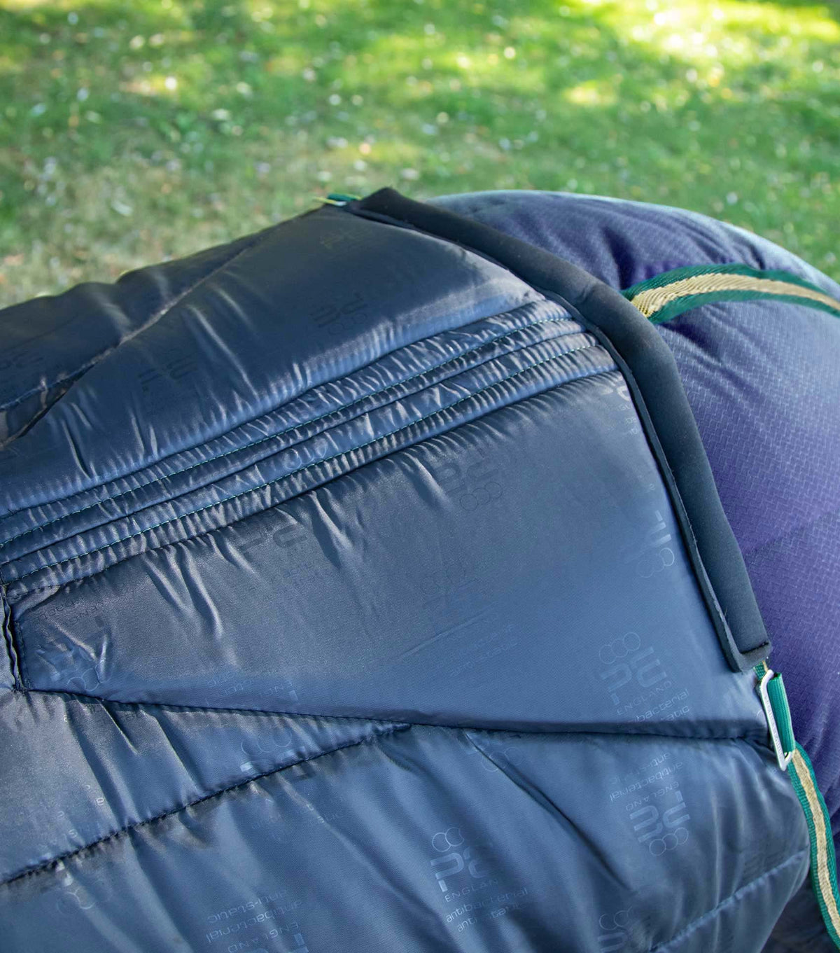 Lucanta 450g couverture d’écurie avec Neck Cover